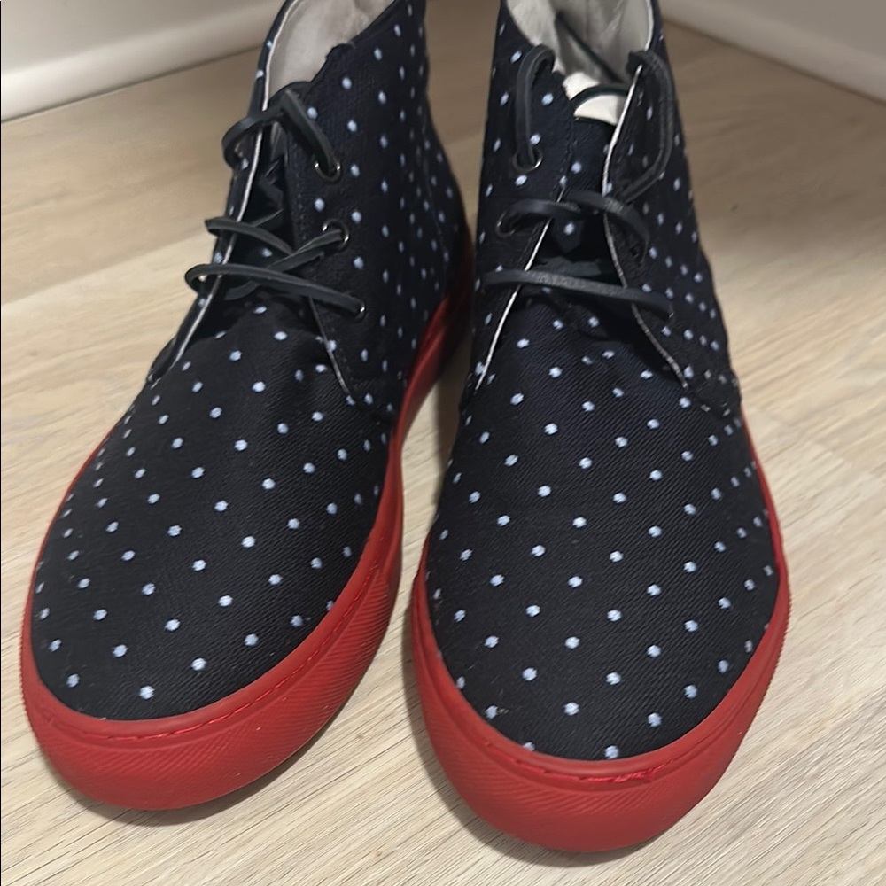 Del Toro Black and Red High-Top Sneakers